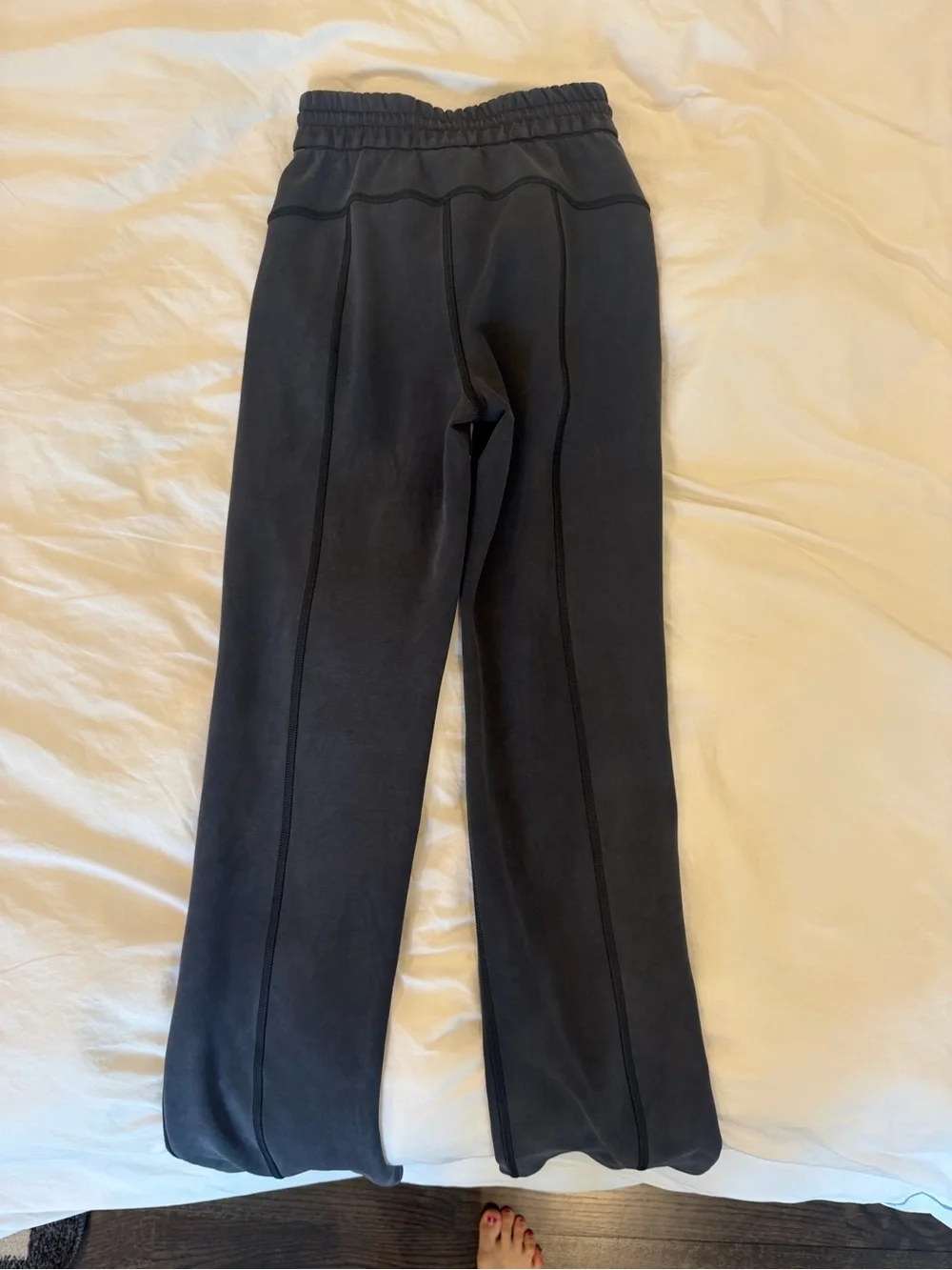 Lululemon Softstream High Ride Lounge Pants size 0
